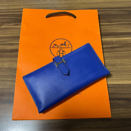 HERMES エルメス 財布 ベアン スフレ 希少なブルー