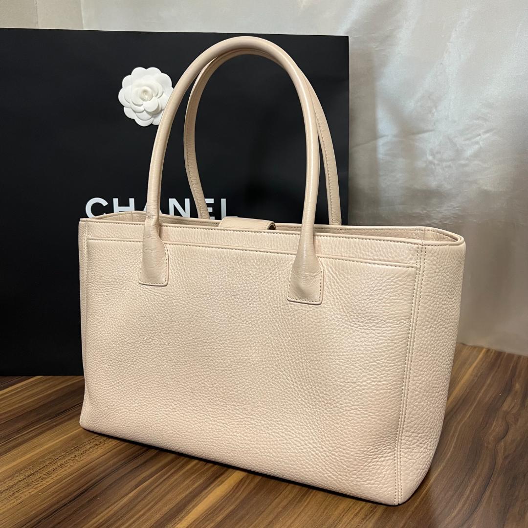 CHANEL シャネル エグゼクティブトートバッグ 2.55 バッグ - トートバッグ