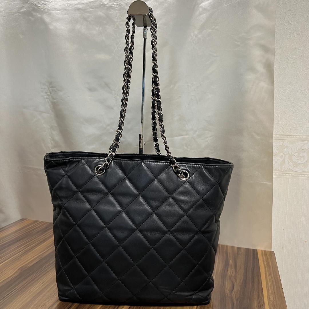 CHANEL Matelasse Chain Tote Bag Lambskin