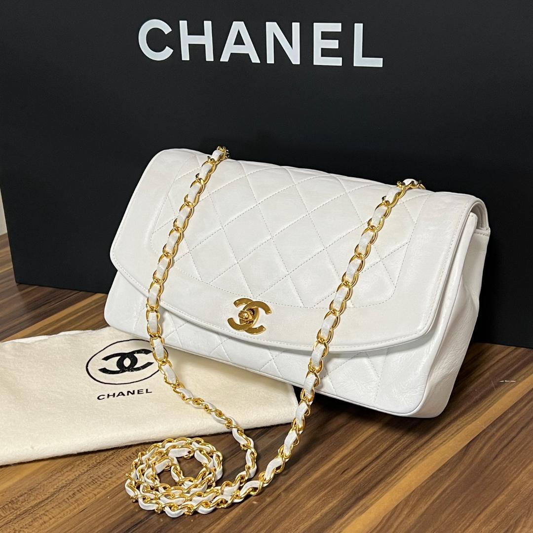 CHANEL シャネル ダイアナフラップ マトラッセ 25 ラムスキン ショルダーバッグ