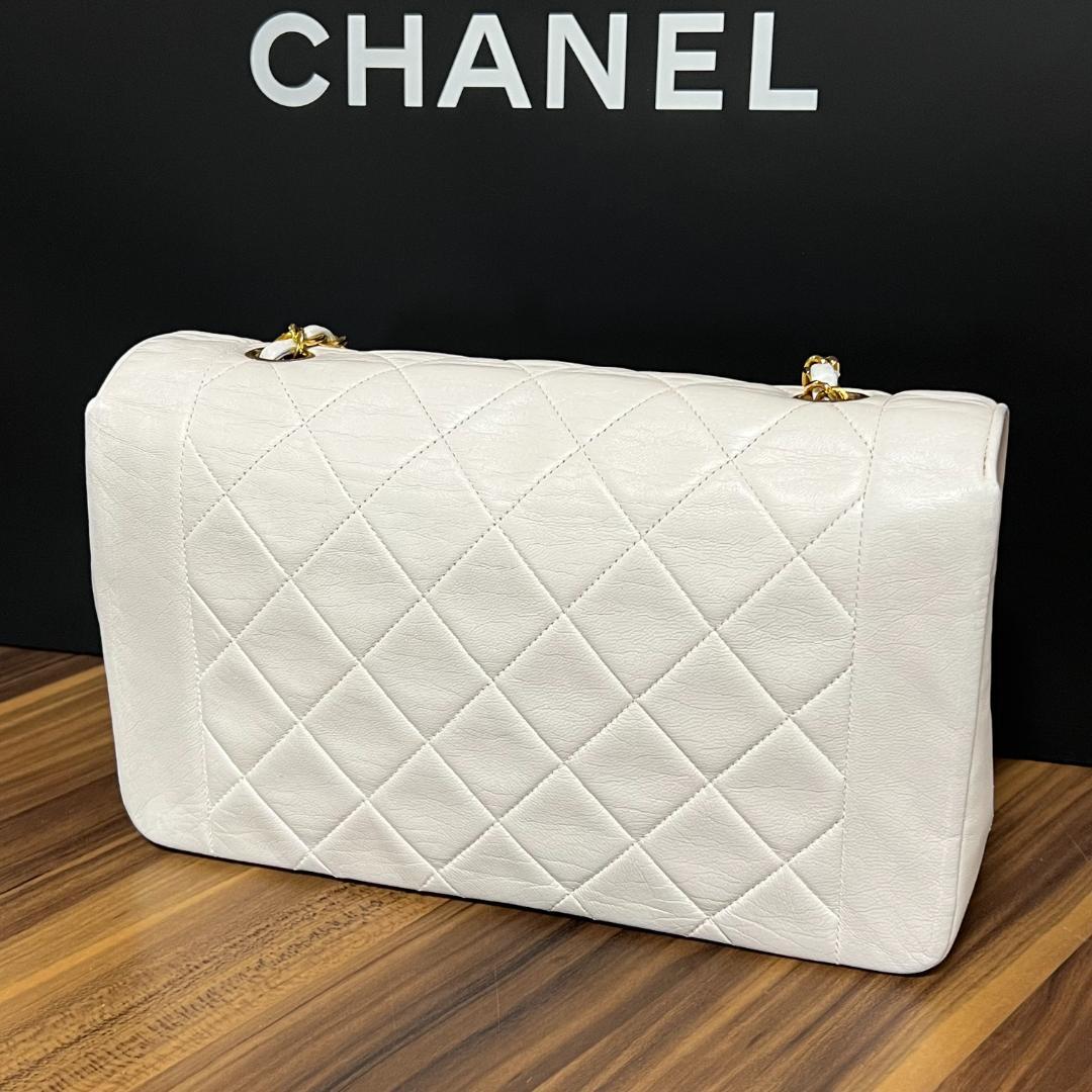 CHANEL シャネル ダイアナフラップ マトラッセ 25 ラムスキン ショルダーバッグ